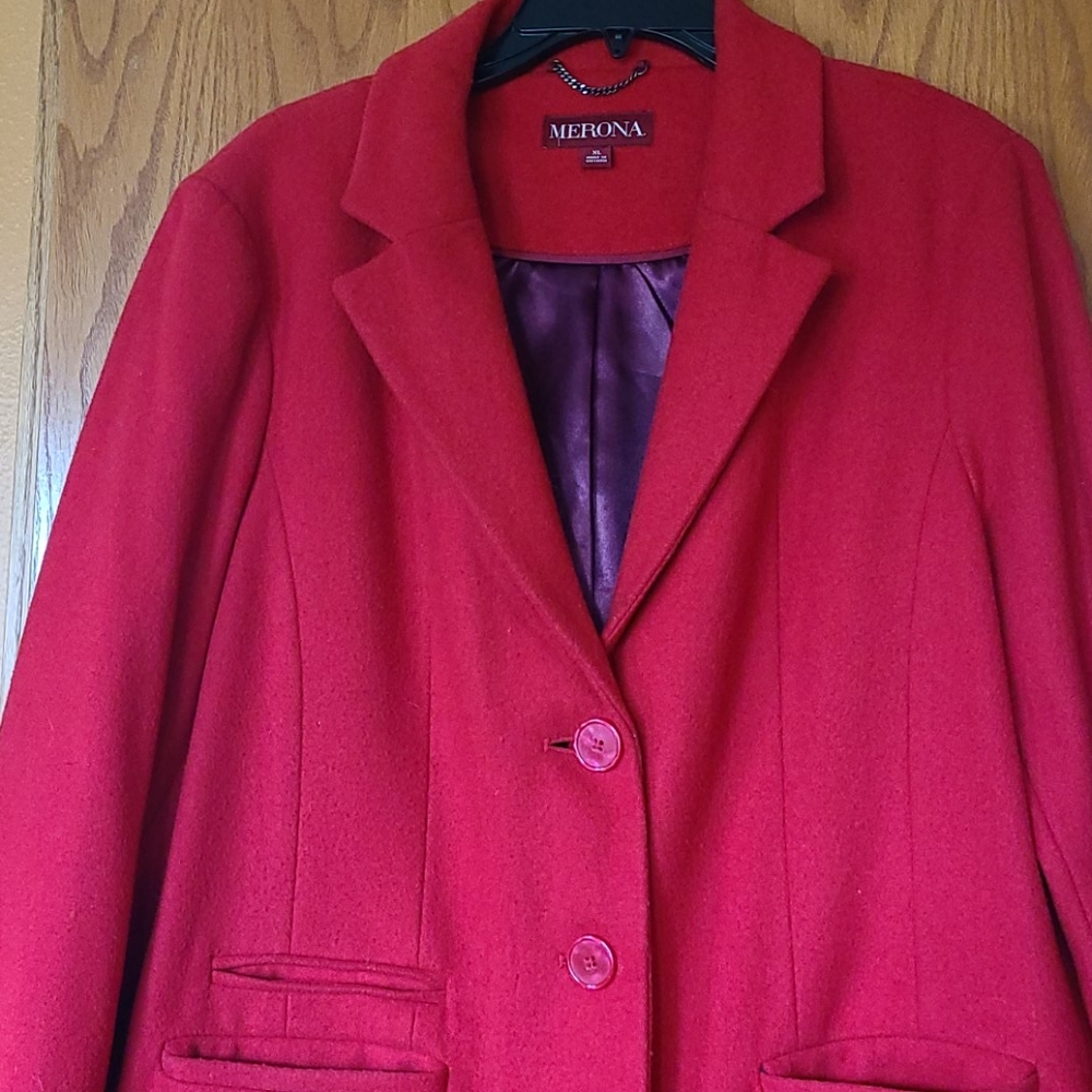 Coat - Picture 2 of 4